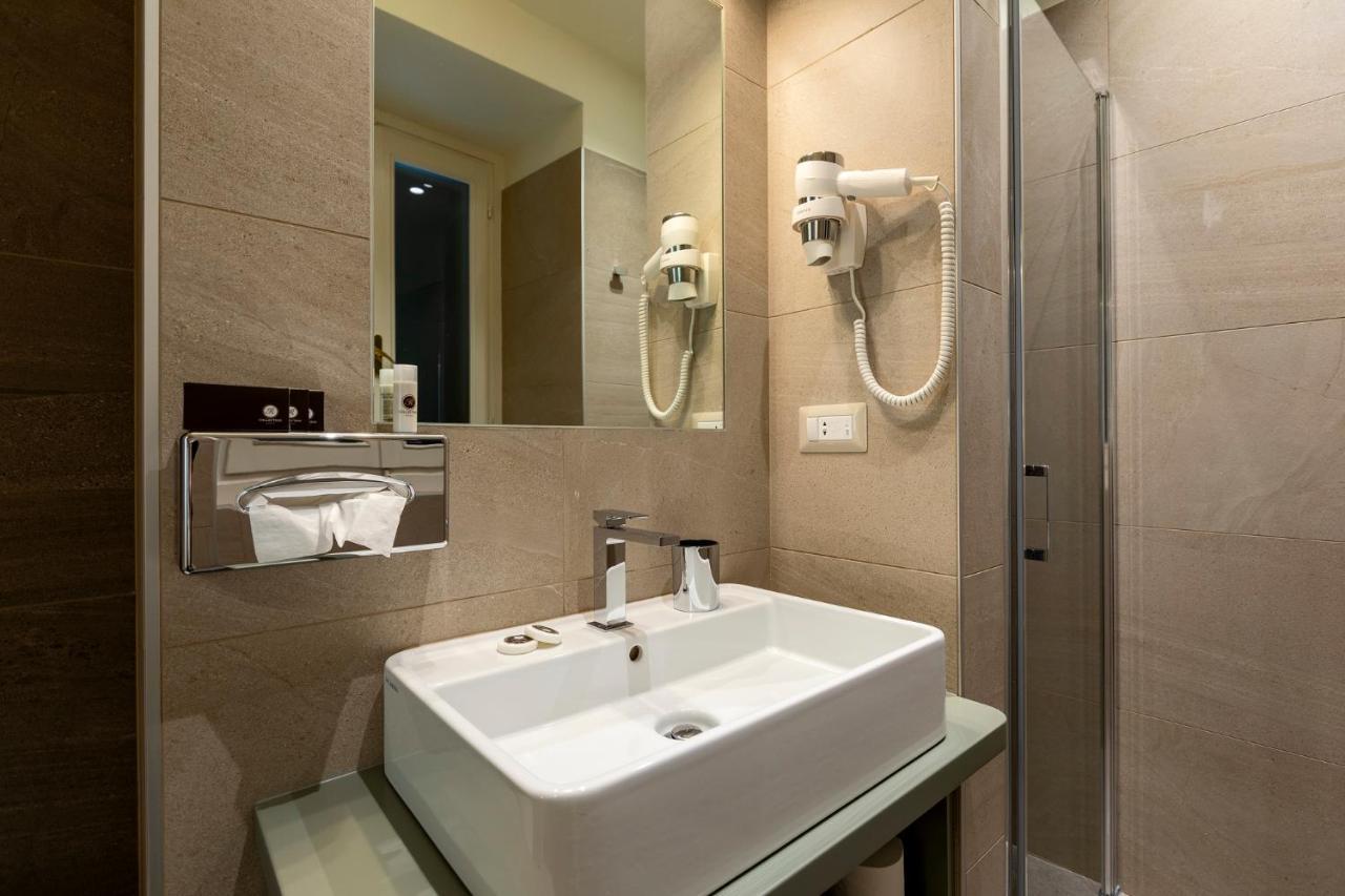 Hotel Villa Cipressi, By R Collection Hotels Варенна Екстер'єр фото