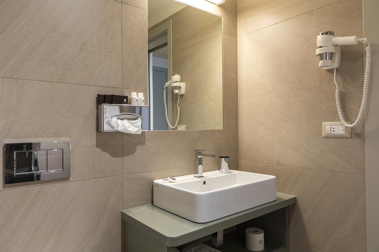 Hotel Villa Cipressi, By R Collection Hotels Варенна Екстер'єр фото
